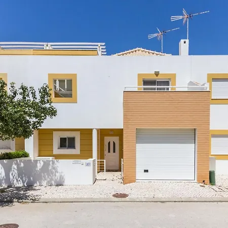 Beach House Manta Rota